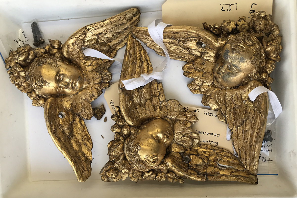 Cherubs before gilding process
